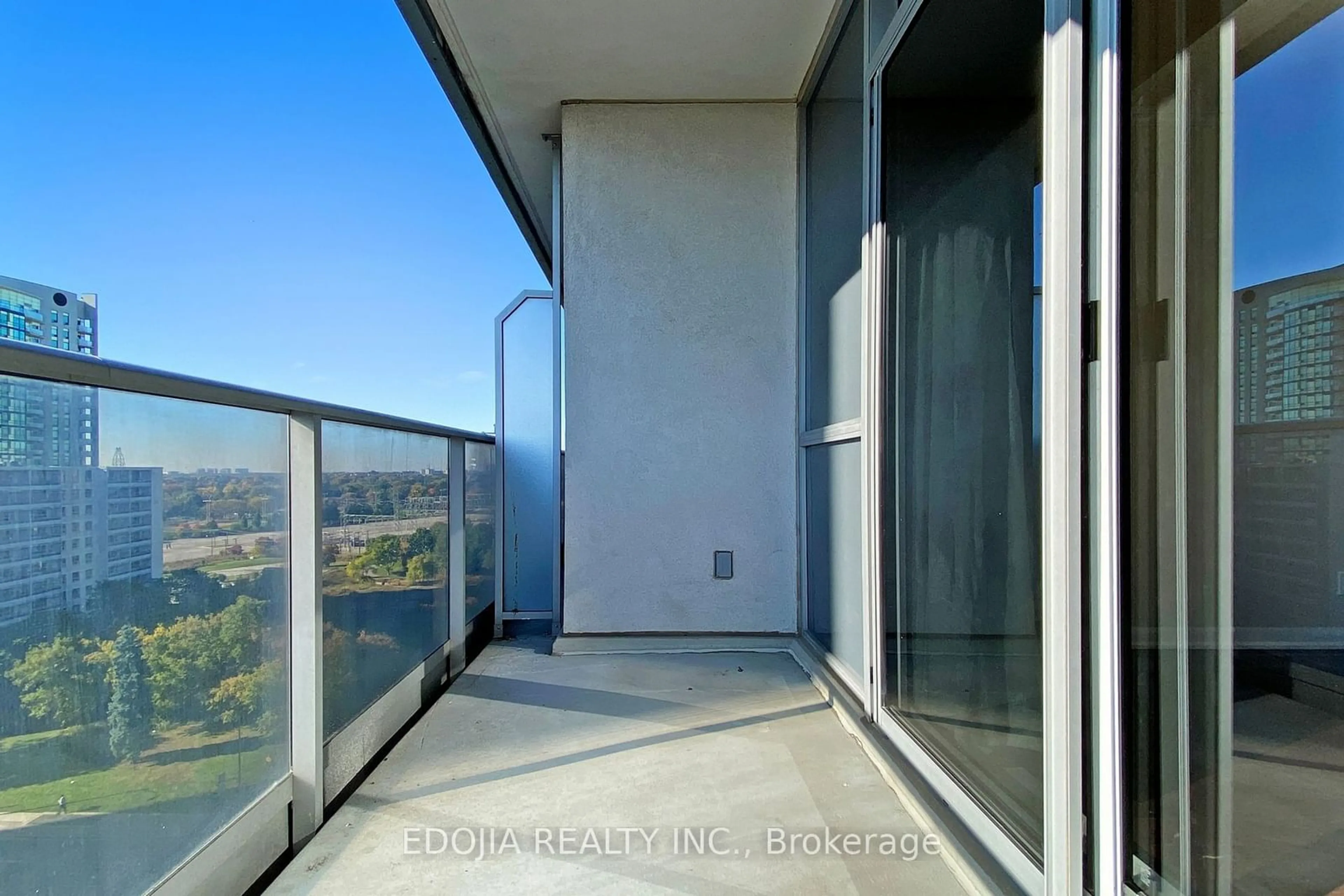 Balcony in the apartment, mountain for 5793 Yonge St #1505, Toronto Ontario M2M 0A9