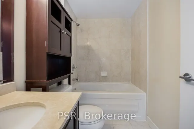 Additional property image - 438 King St Unit 612