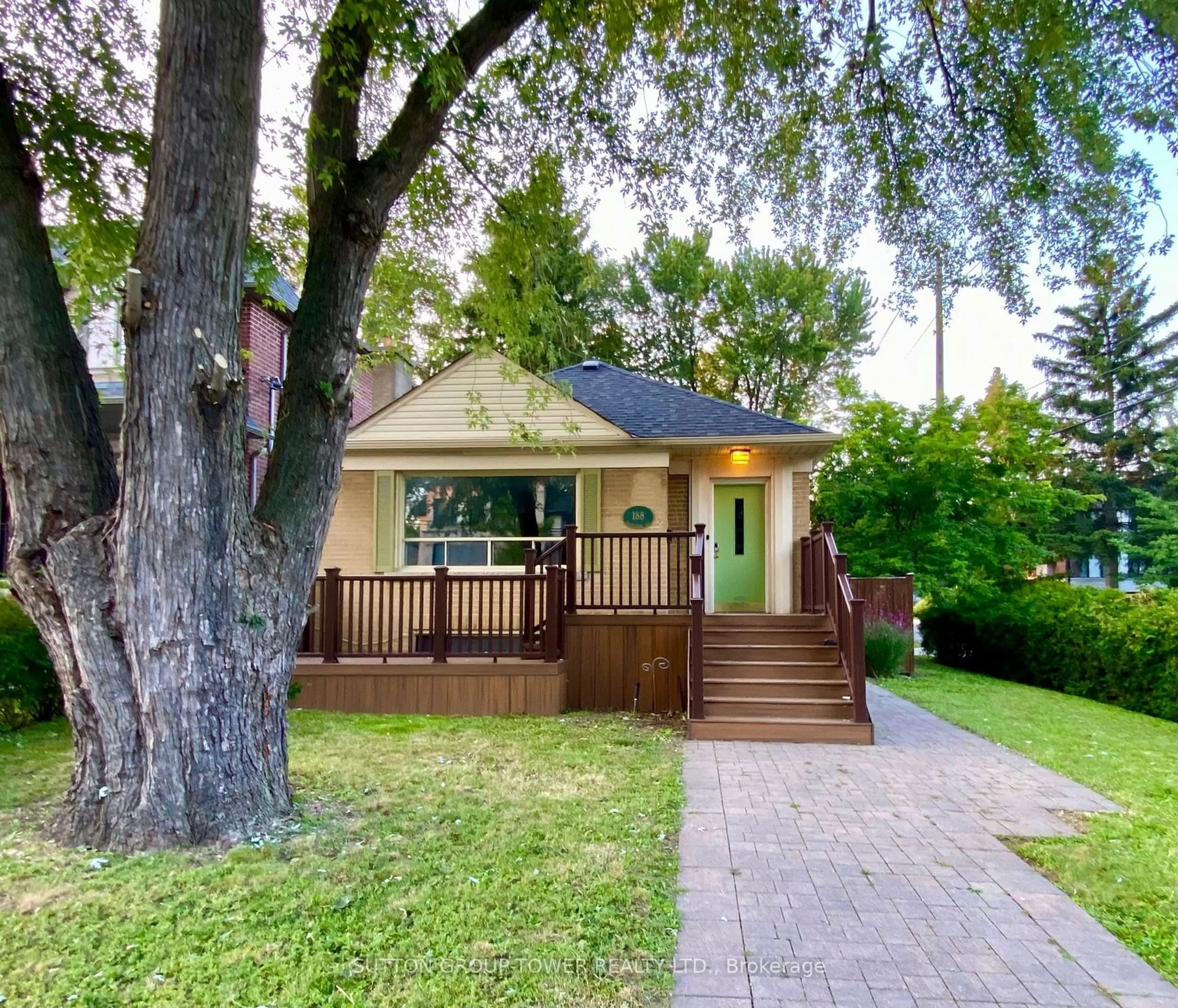 Frontside or backside of a home, cottage for 188 Carmichael Ave, Toronto Ontario M5M 2X3