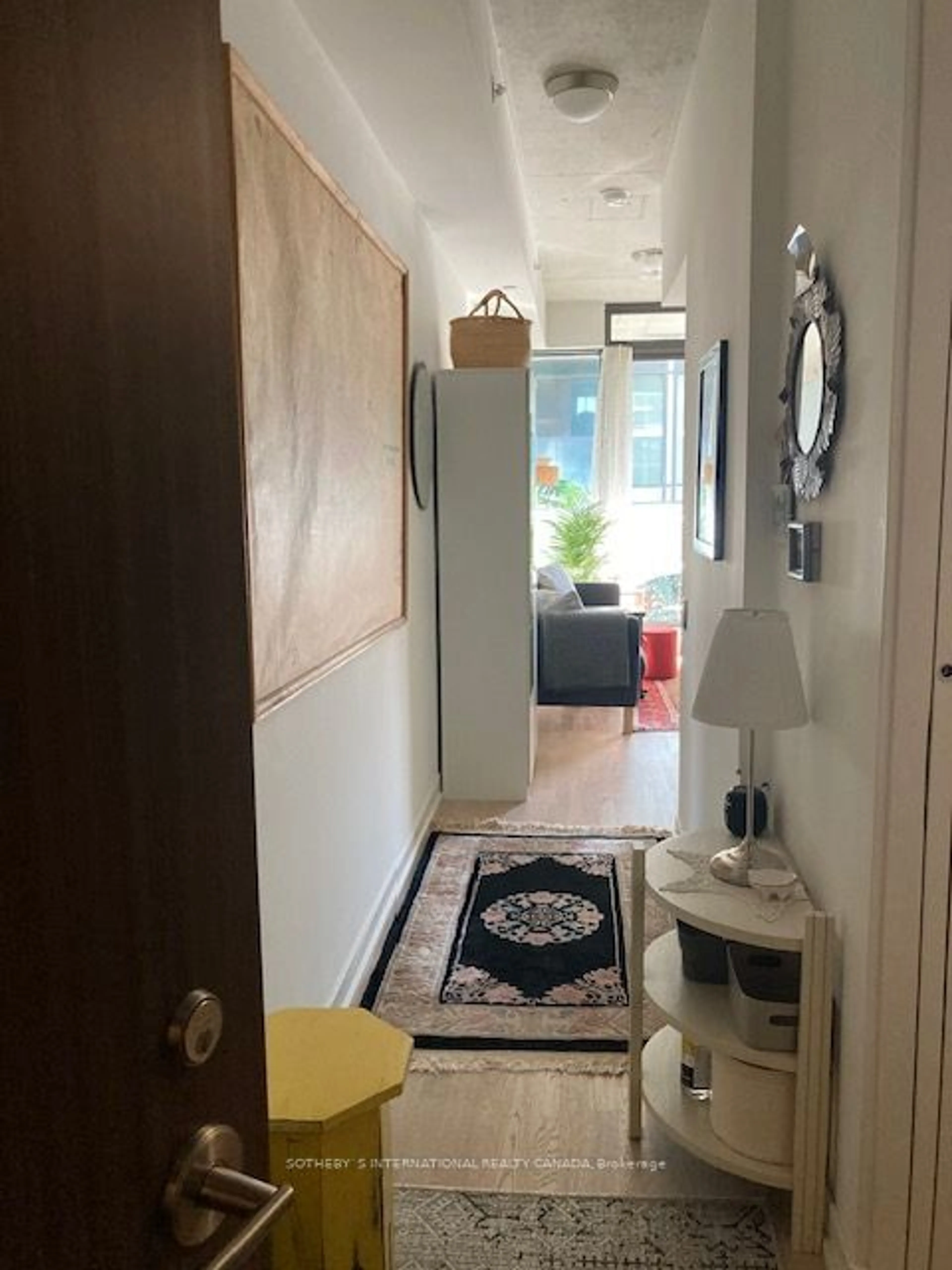 Indoor entryway, not visible floor for 461 Adelaide St #338, Toronto Ontario M5V 1T1