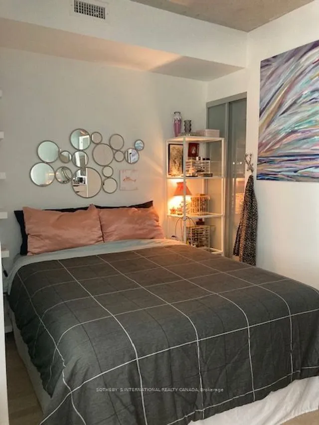 Additional property image - 461 Adelaide St Unit 338