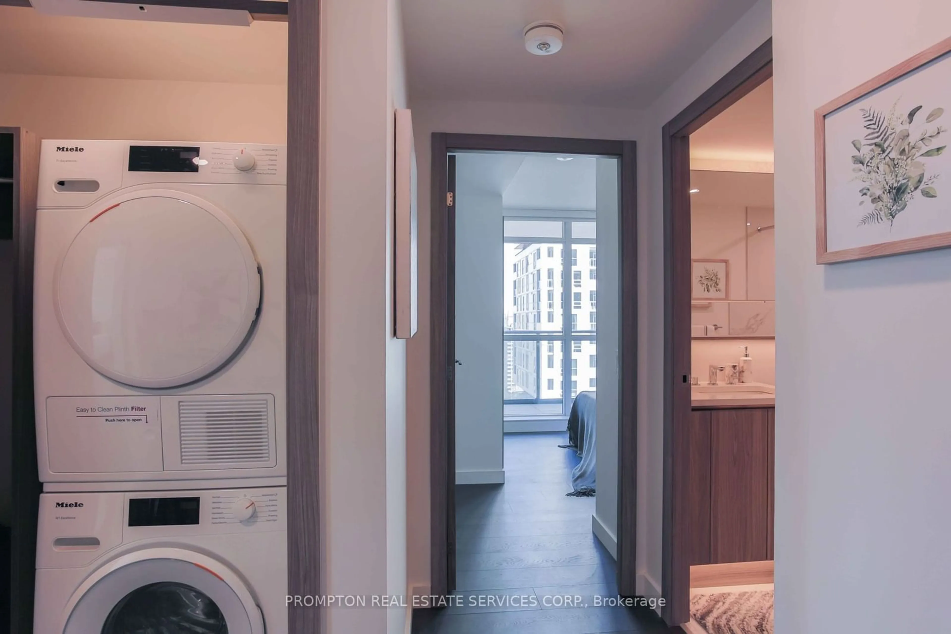 Laundry room for 38 Widmer St #2911, Toronto Ontario M5V 0P7