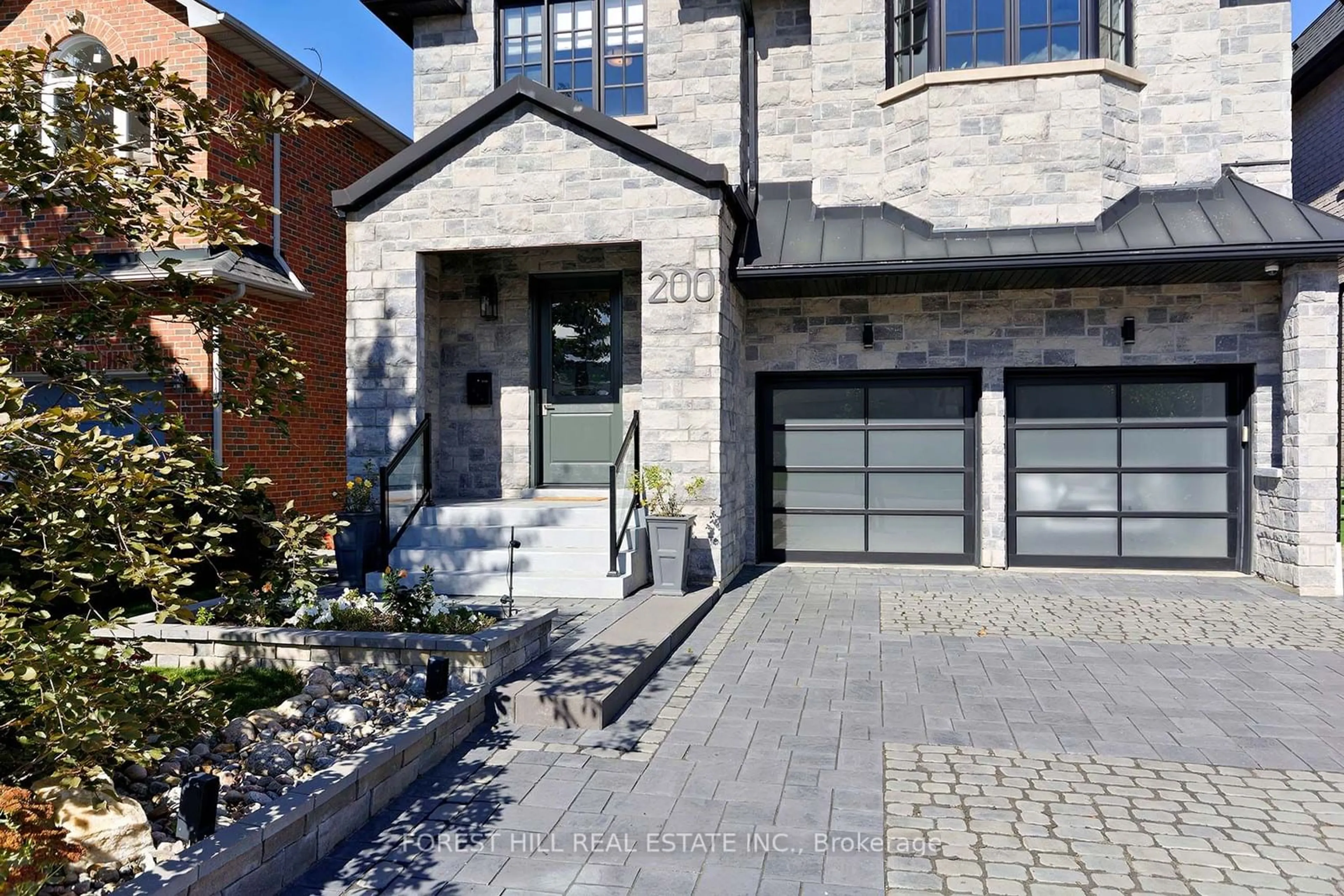 Home with brick exterior material for 200 Clanton Park Rd, Toronto Ontario M3H 2G1