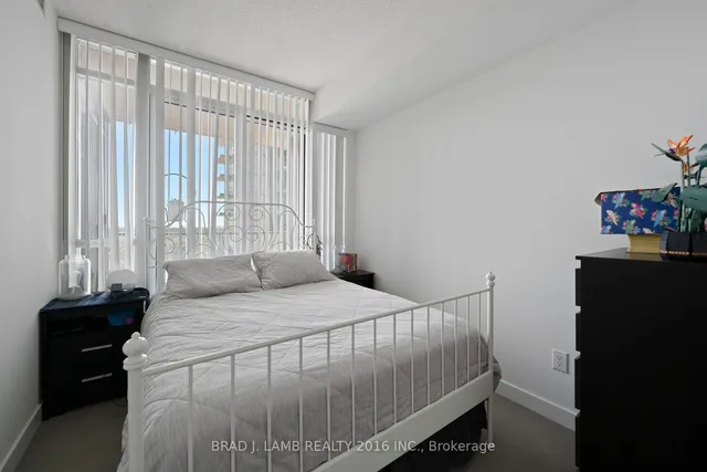 Additional property image - 33 Singer Crt Unit 2110