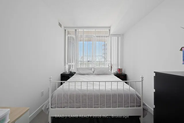 Additional property image - 33 Singer Crt Unit 2110