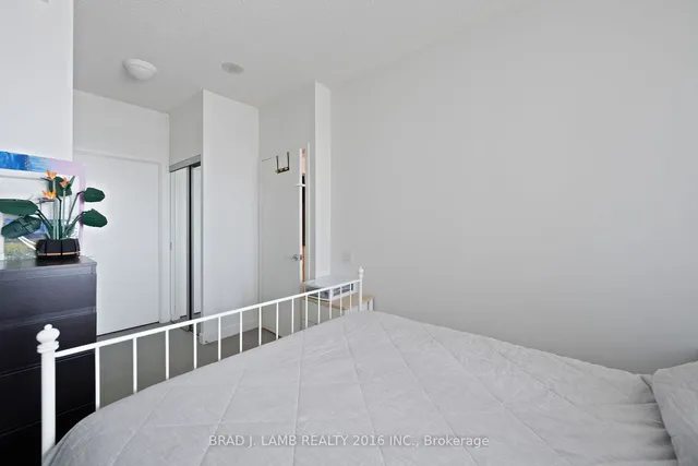 Additional property image - 33 Singer Crt Unit 2110