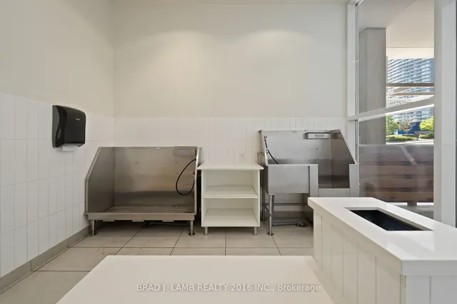 Additional property image - 33 Singer Crt Unit 2110