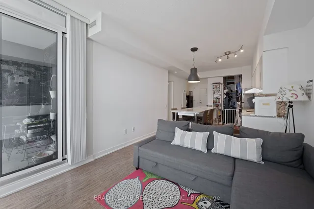 Additional property image - 33 Singer Crt Unit 2110