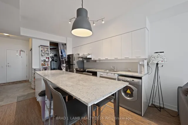 Additional property image - 33 Singer Crt Unit 2110