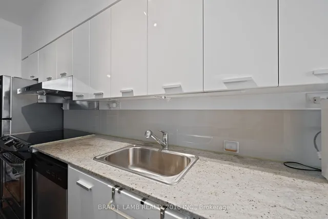 Additional property image - 33 Singer Crt Unit 2110