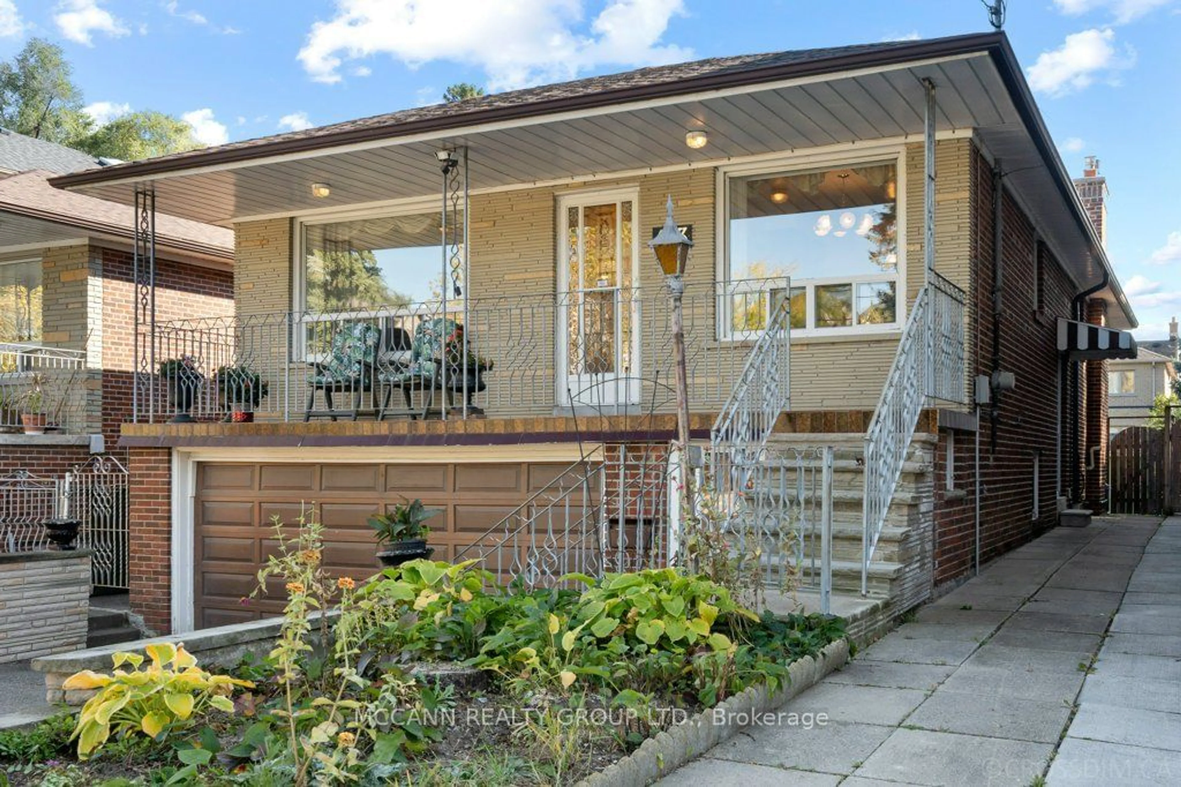 Frontside or backside of a home, cottage for 403 Melrose Ave, Toronto Ontario M5M 1Z6