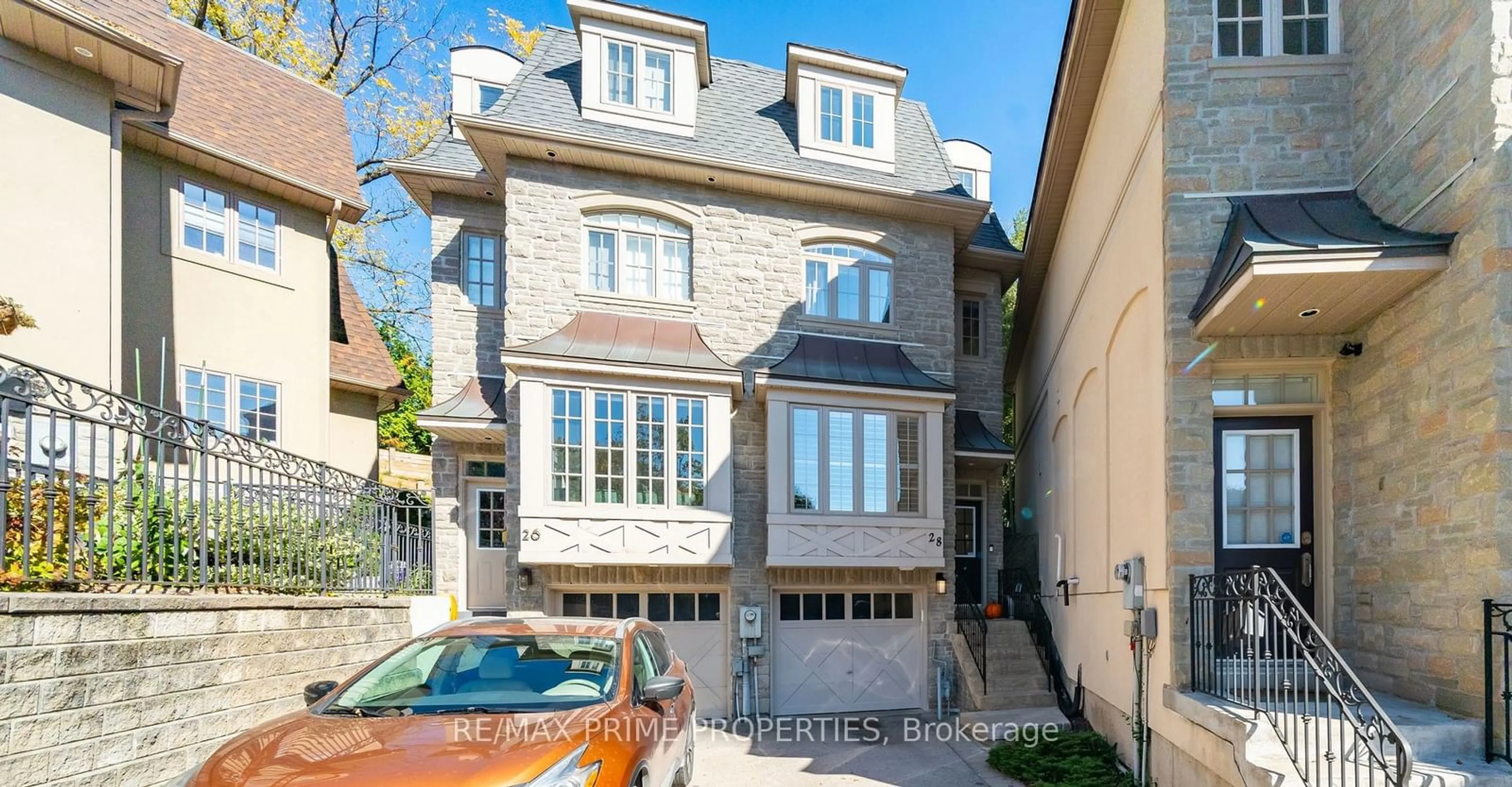 A pic from exterior of the house or condo, the street view for 28 Corinth Gdns, Toronto Ontario M4P 2N5