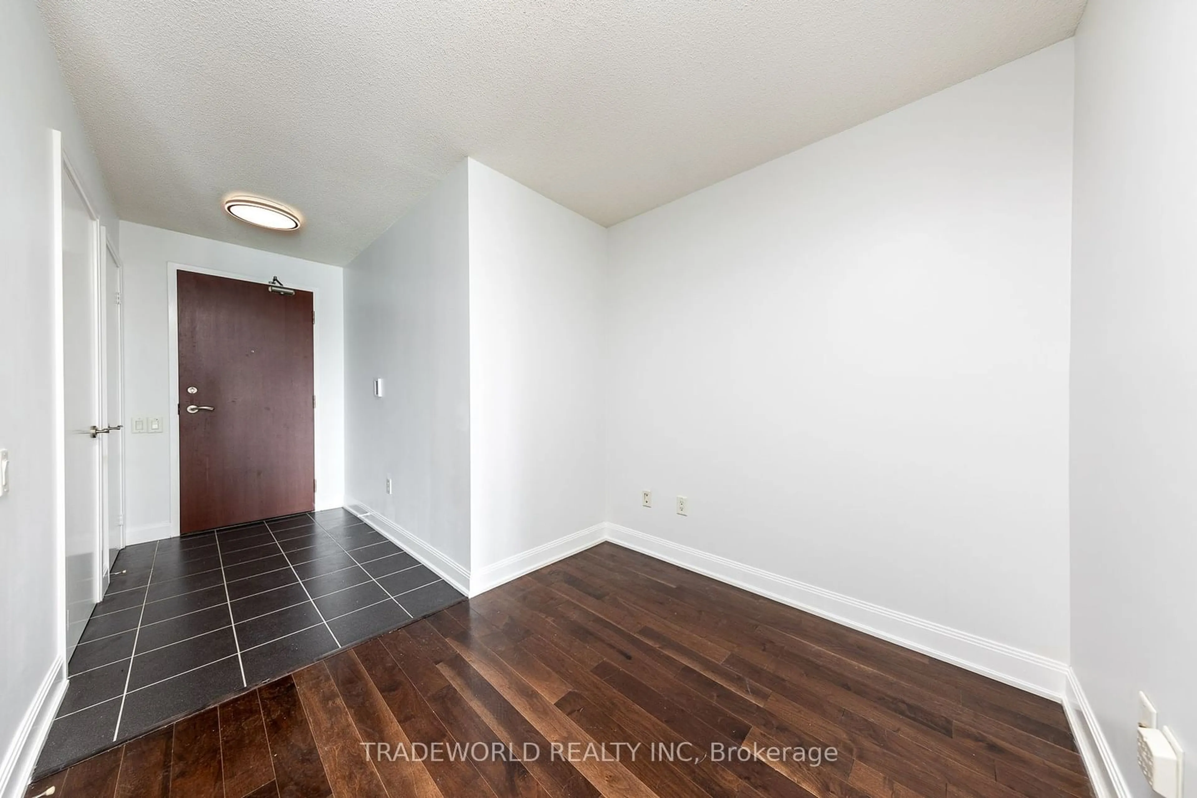 Indoor entryway, wood floors for 2181 Yonge St #1703, Toronto Ontario M4S 3H7