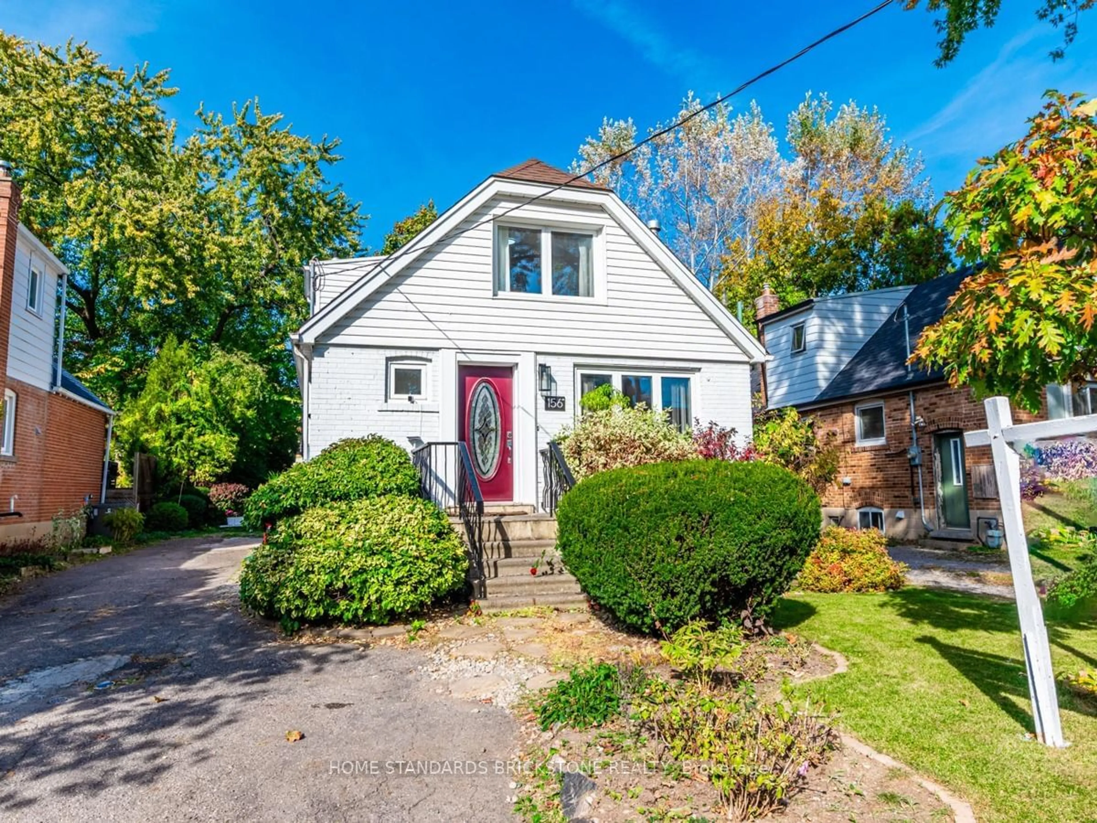 Frontside or backside of a home, cottage for 156 Avondale Ave, Toronto Ontario M2N 2V3