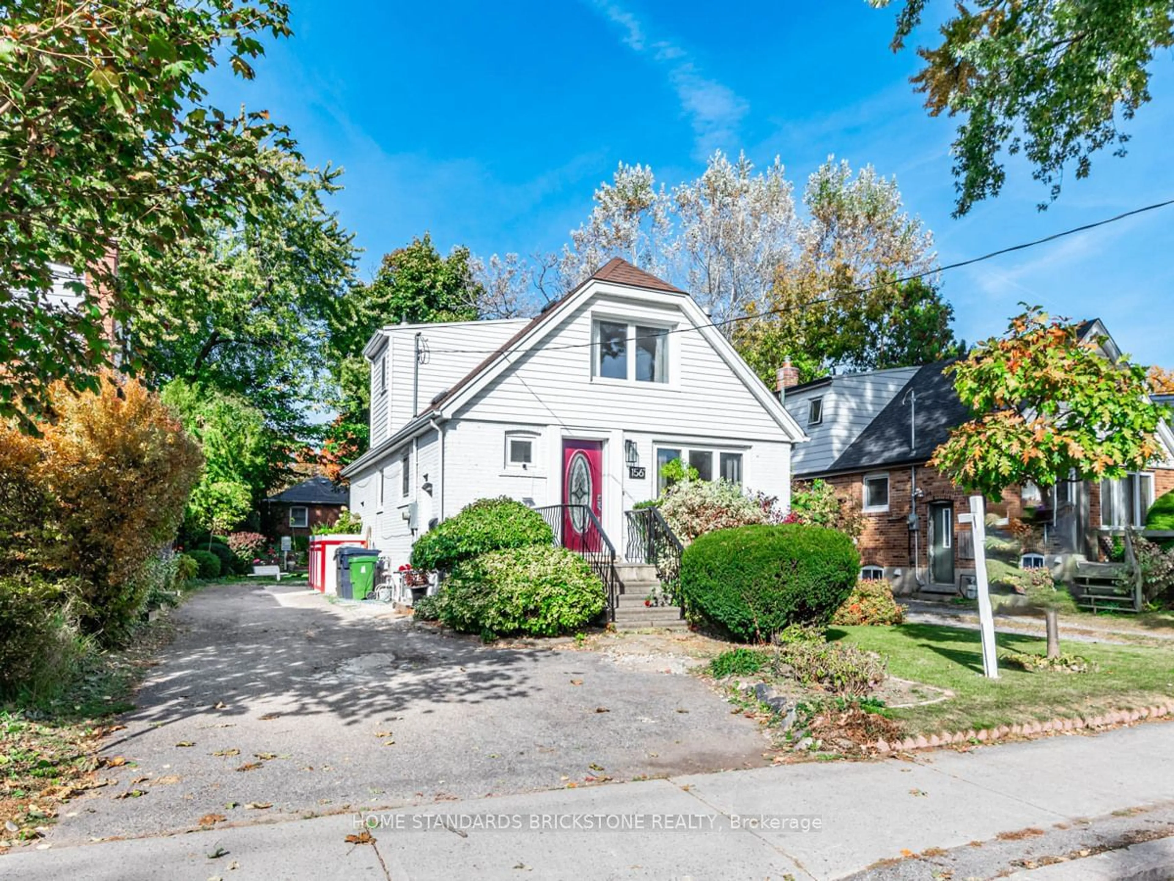 Frontside or backside of a home, the street view for 156 Avondale Ave, Toronto Ontario M2N 2V3