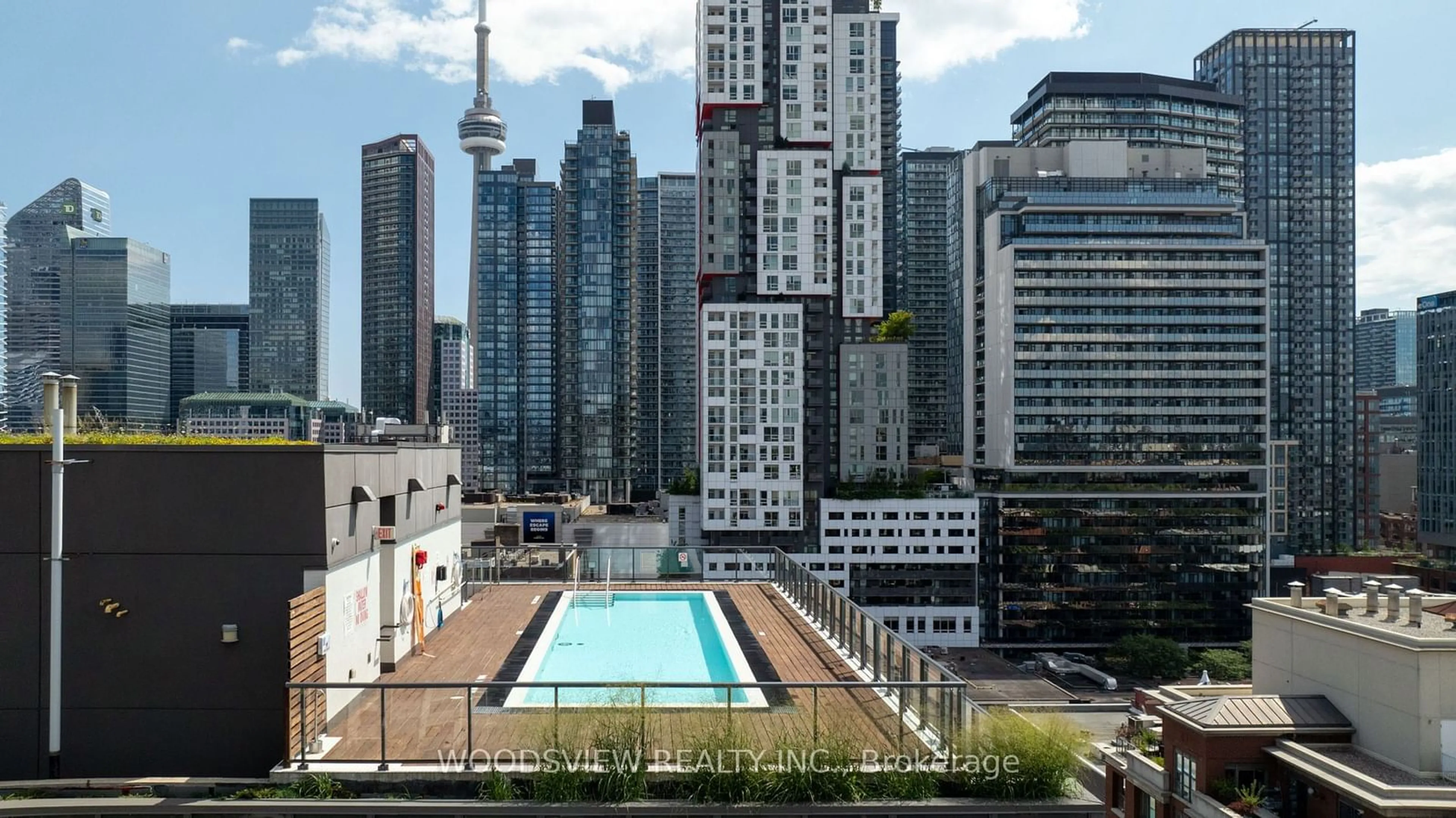 Indoor or outdoor pool for 15 Beverley St #705, Toronto Ontario M5T 0B3