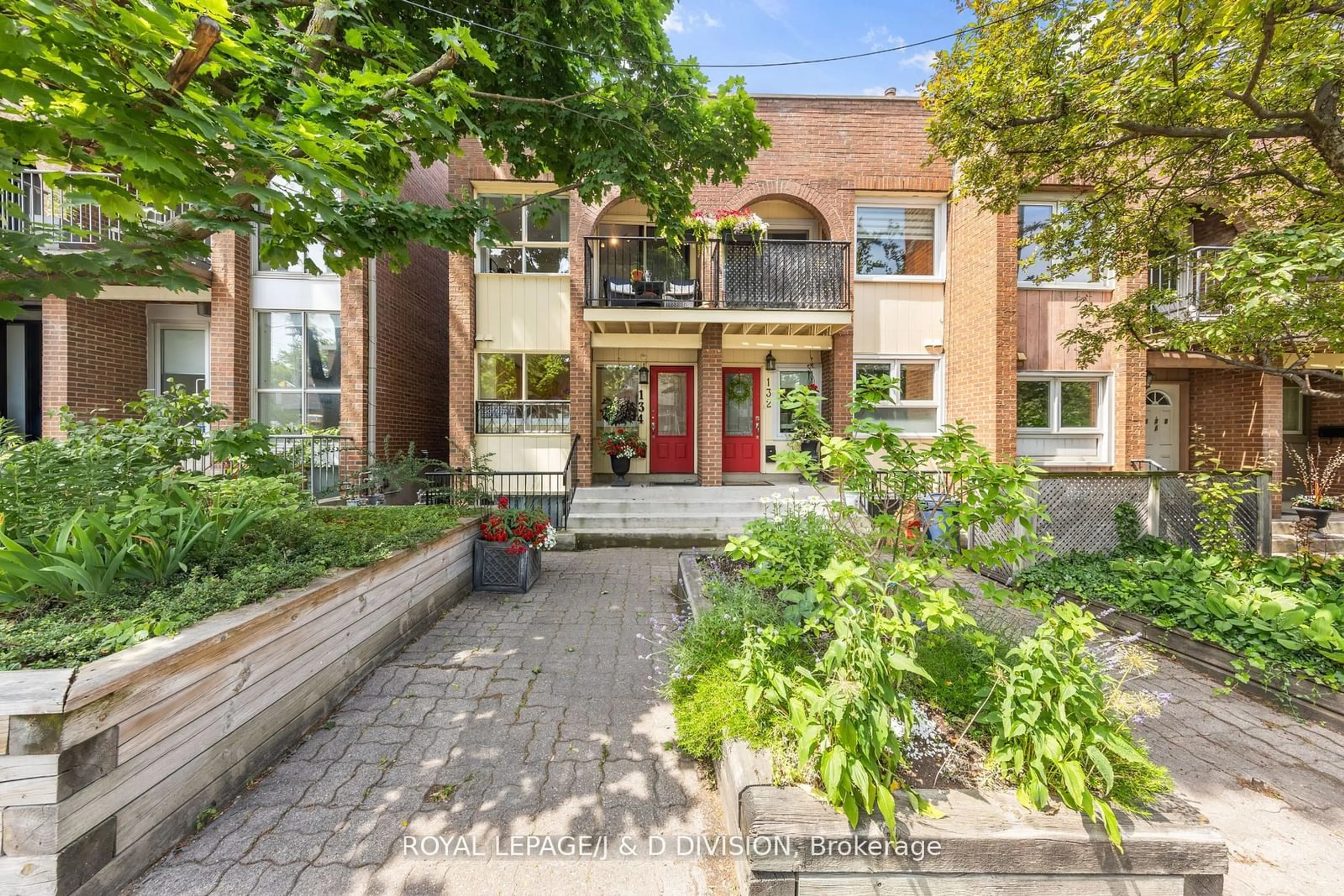 A pic from exterior of the house or condo, the street view for 134 Dupont St, Toronto Ontario M5R 1V2