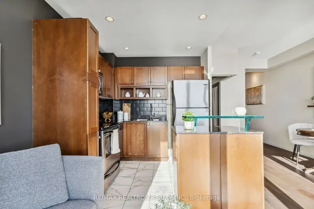Additional property image - 208 Queens Quay Unit 3008