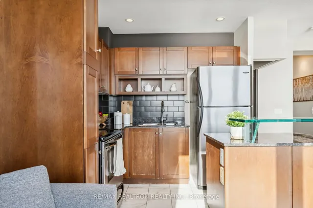 Additional property image - 208 Queens Quay Unit 3008