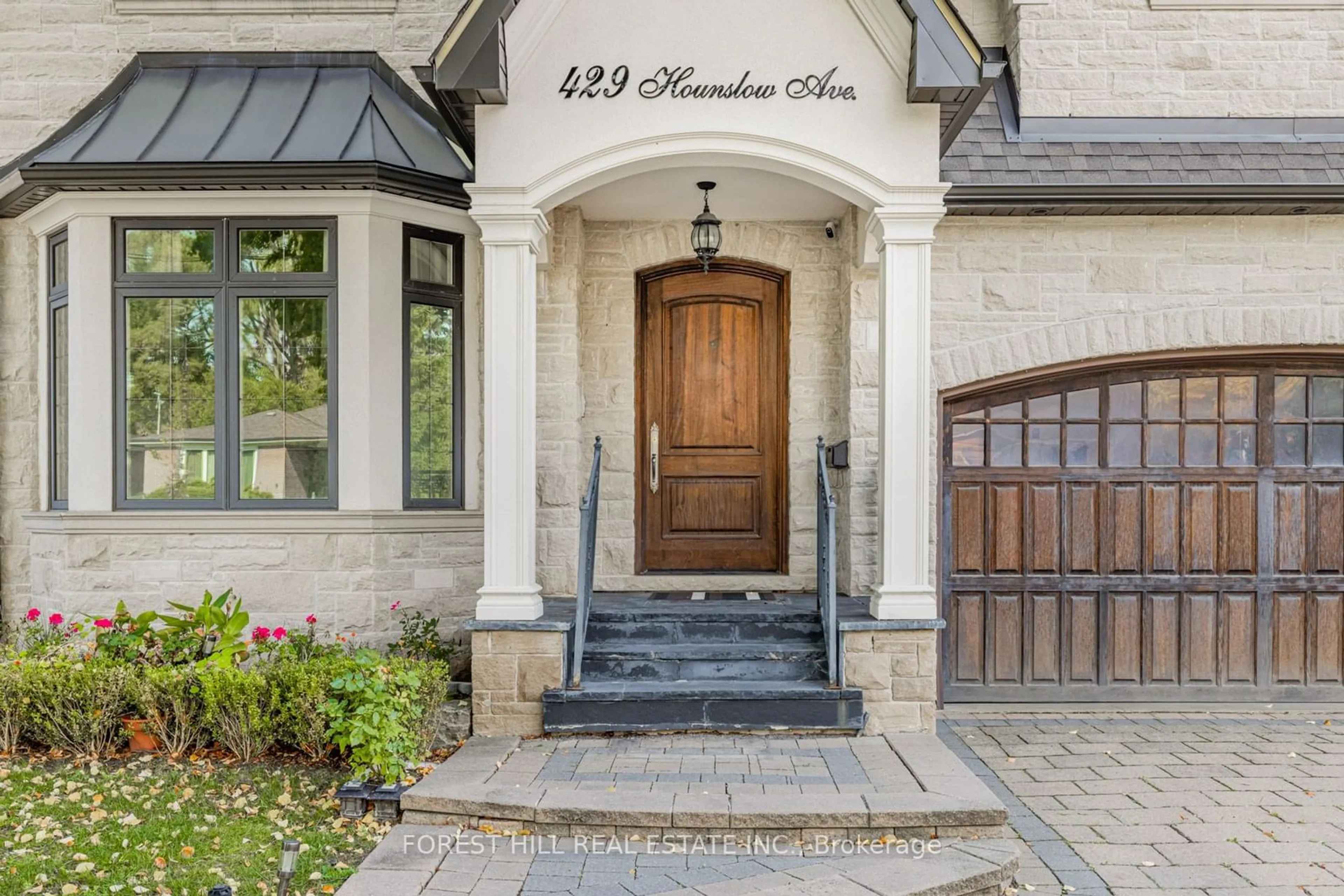 Indoor entryway, wood floors for 429 Hounslow Ave, Toronto Ontario M2R 1H7