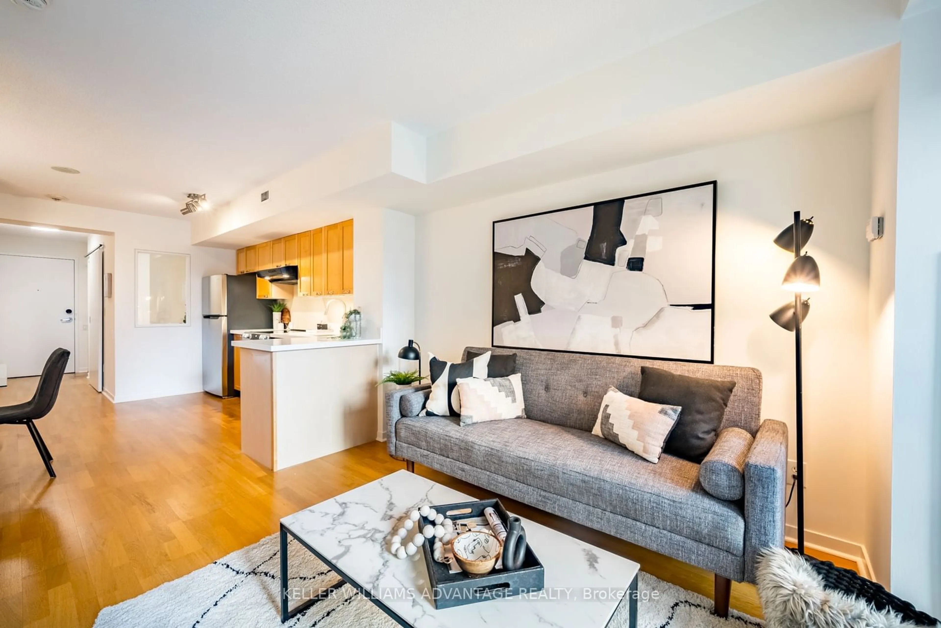 Living room, wood floors for 75 Dalhousie St #801, Toronto Ontario M5B 2R9