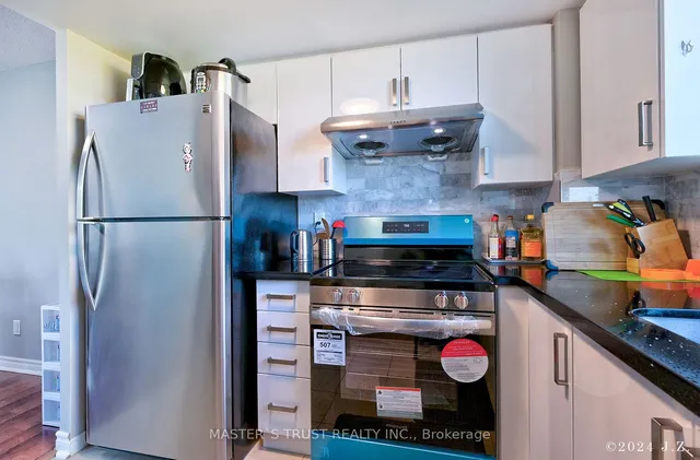 Additional property image - 28 Harrison Garden Blvd Unit 511