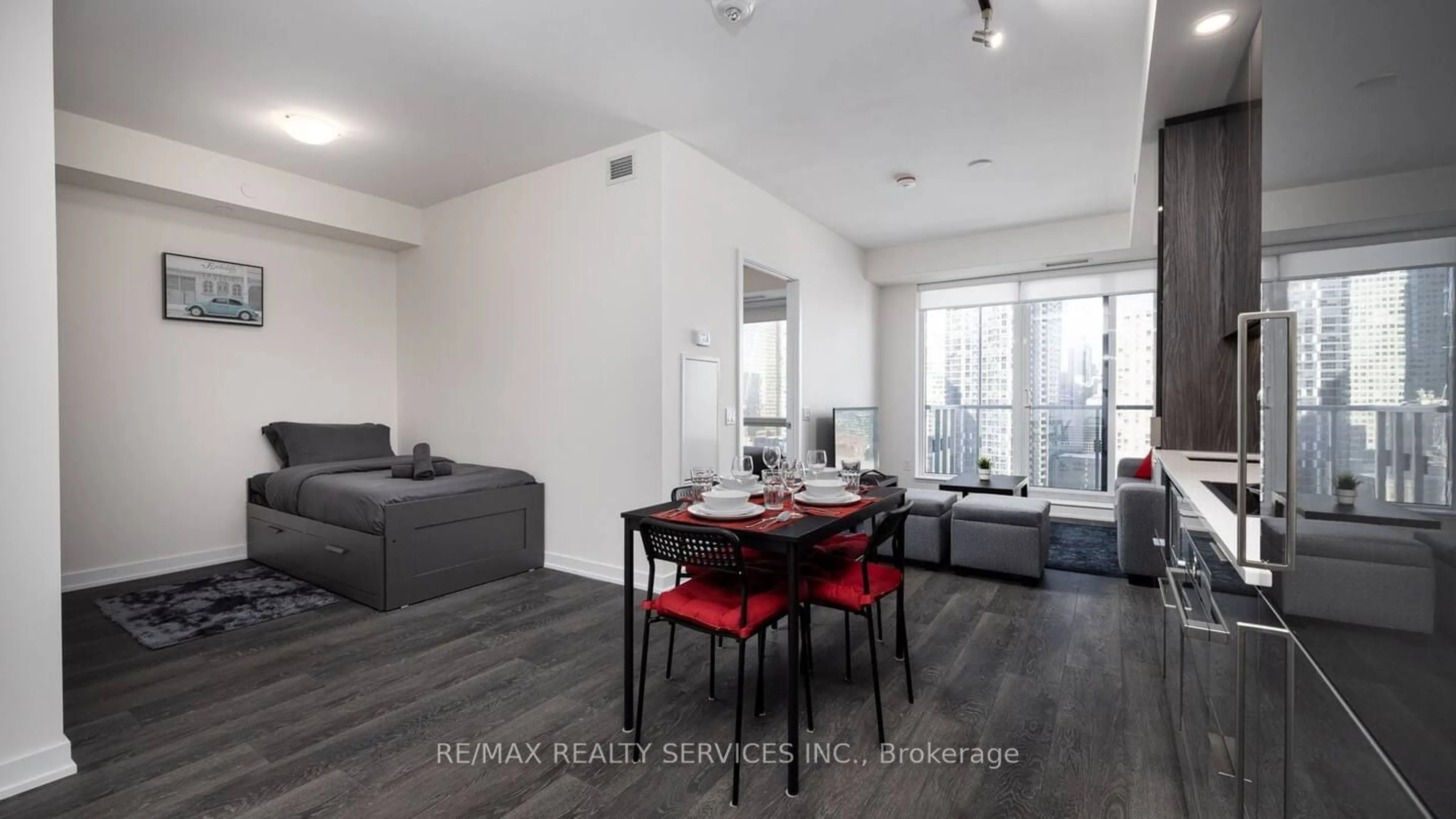 Other indoor space, wood floors for 28 Freeland St #1806, Toronto Ontario M5E 0E3