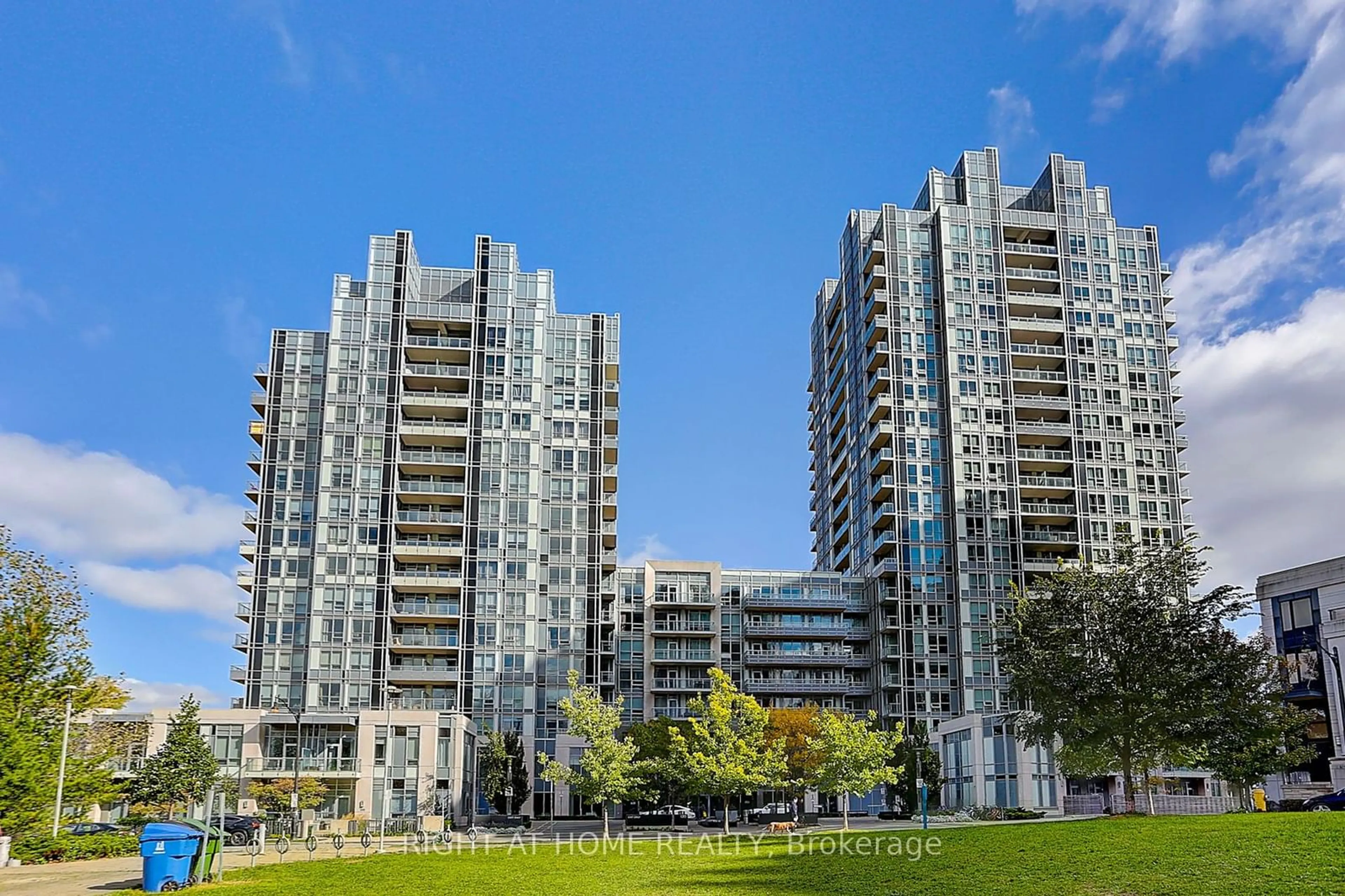 A pic from exterior of the house or condo, the view of city buildings for 120 Harrison Garden Blvd #514, Toronto Ontario M2N 0H1