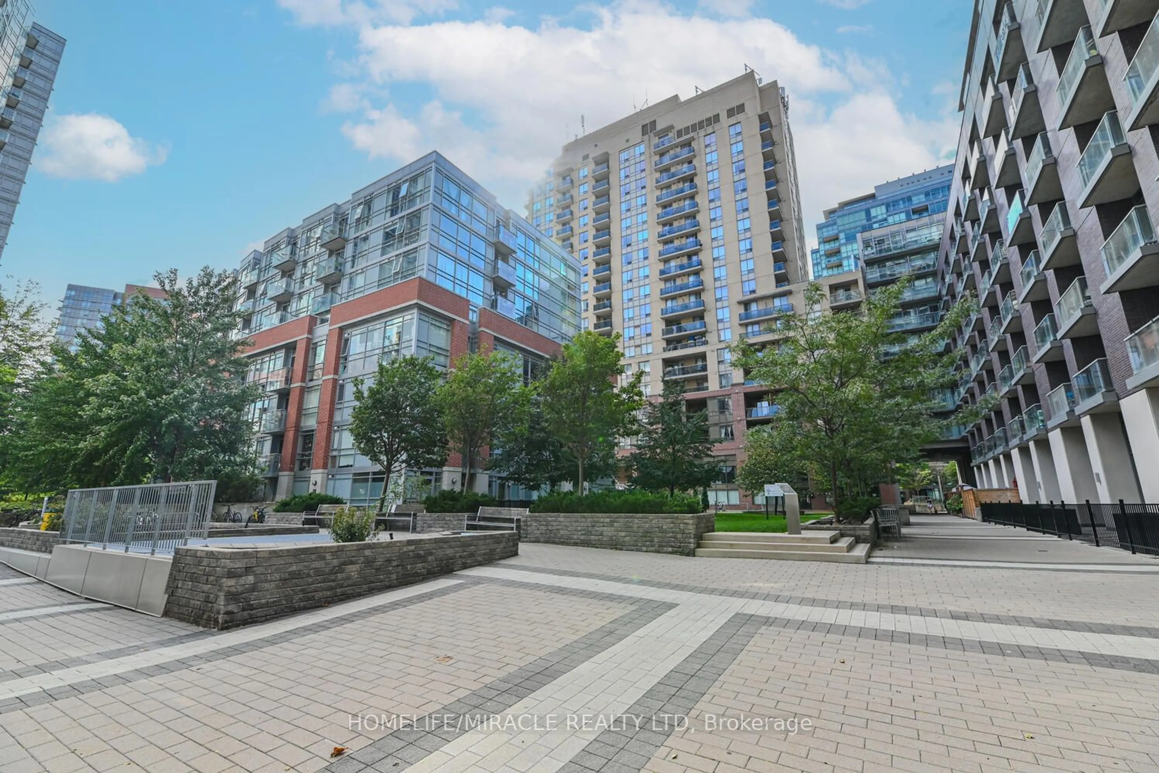 A pic from exterior of the house or condo, the street view for 150 Sudbury St #1616, Toronto Ontario M6J 3S8