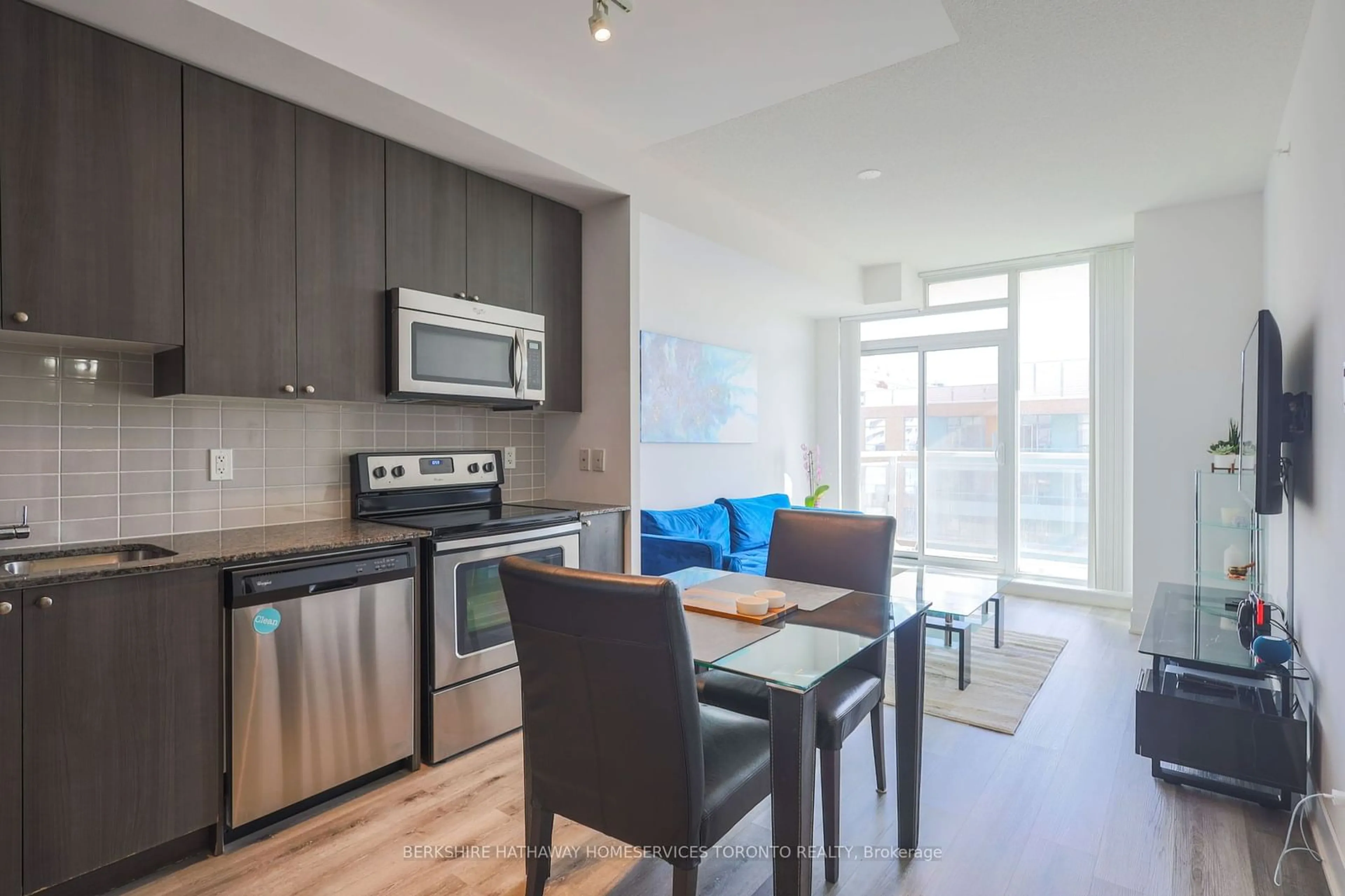 Standard kitchen, wood floors for 68 Merton St #1002, Toronto Ontario M4S 1A1