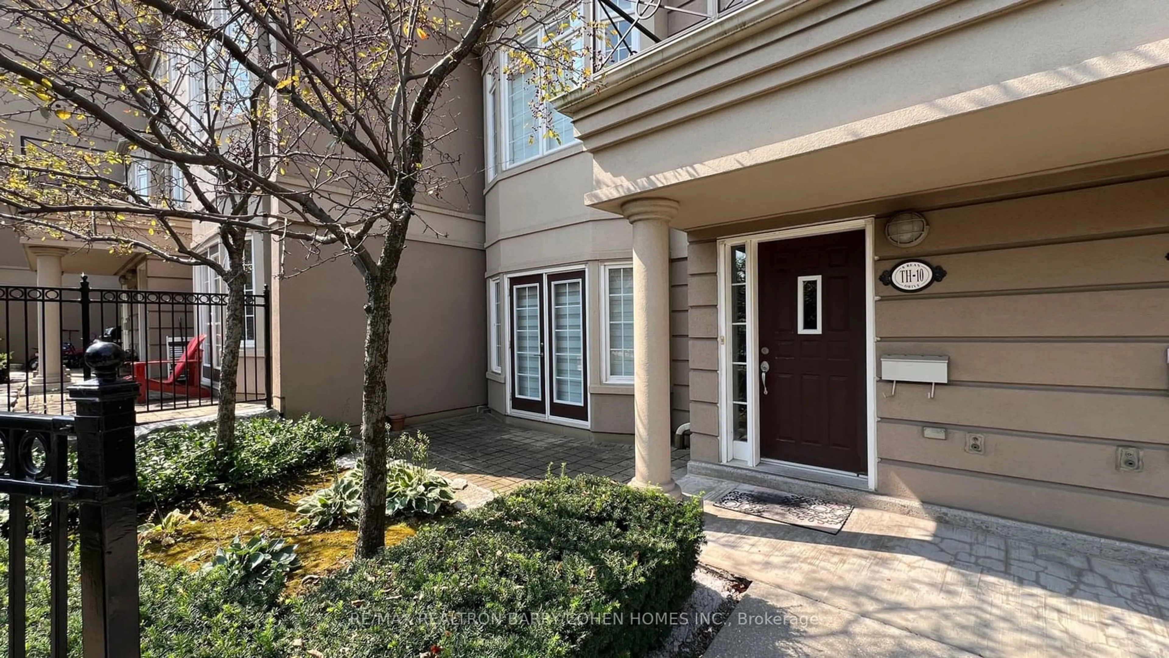 A pic from exterior of the house or condo, the street view for 8 Rean Dr #Th 10, Toronto Ontario M2K 3B9