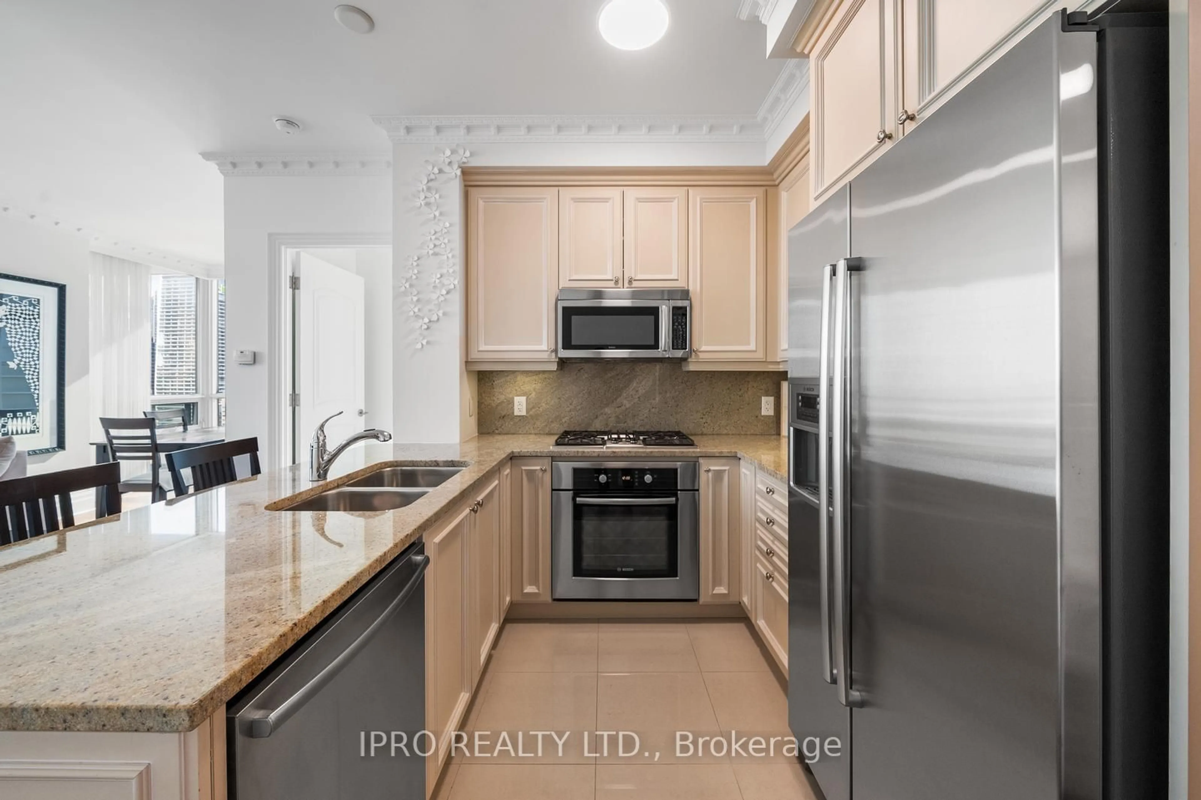 Standard kitchen, wood floors for 16 Harbour St #3402, Toronto Ontario M5J 2Z7