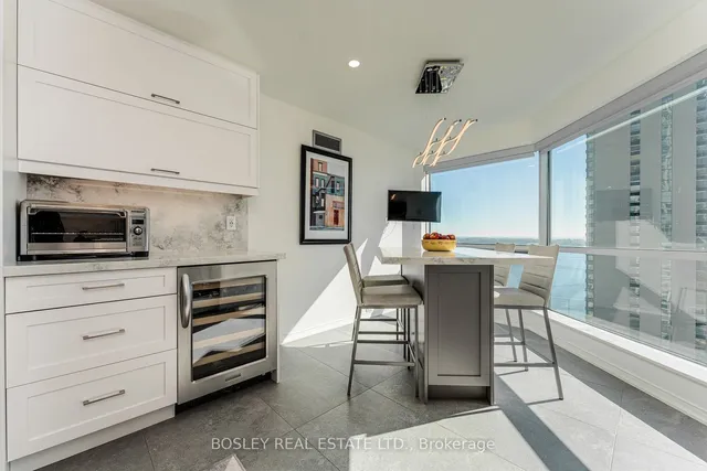 Additional property image - 10 Queens Quay Unit 2006