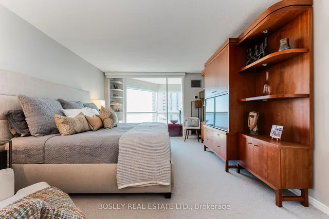 Additional property image - 10 Queens Quay Unit 2006