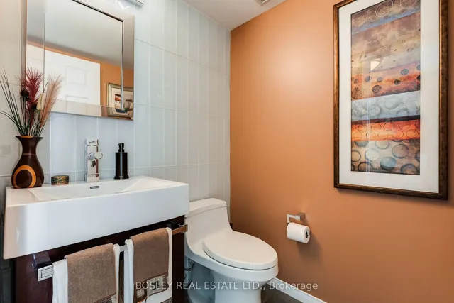 Additional property image - 10 Queens Quay Unit 2006