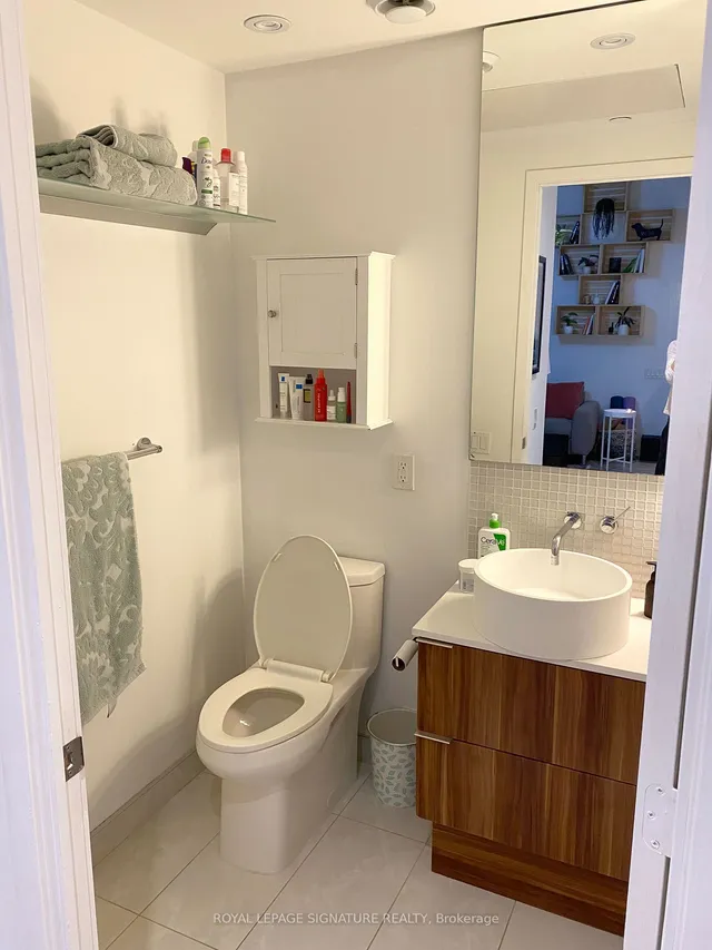 Additional property image - 185 Roehampton Ave Unit 201
