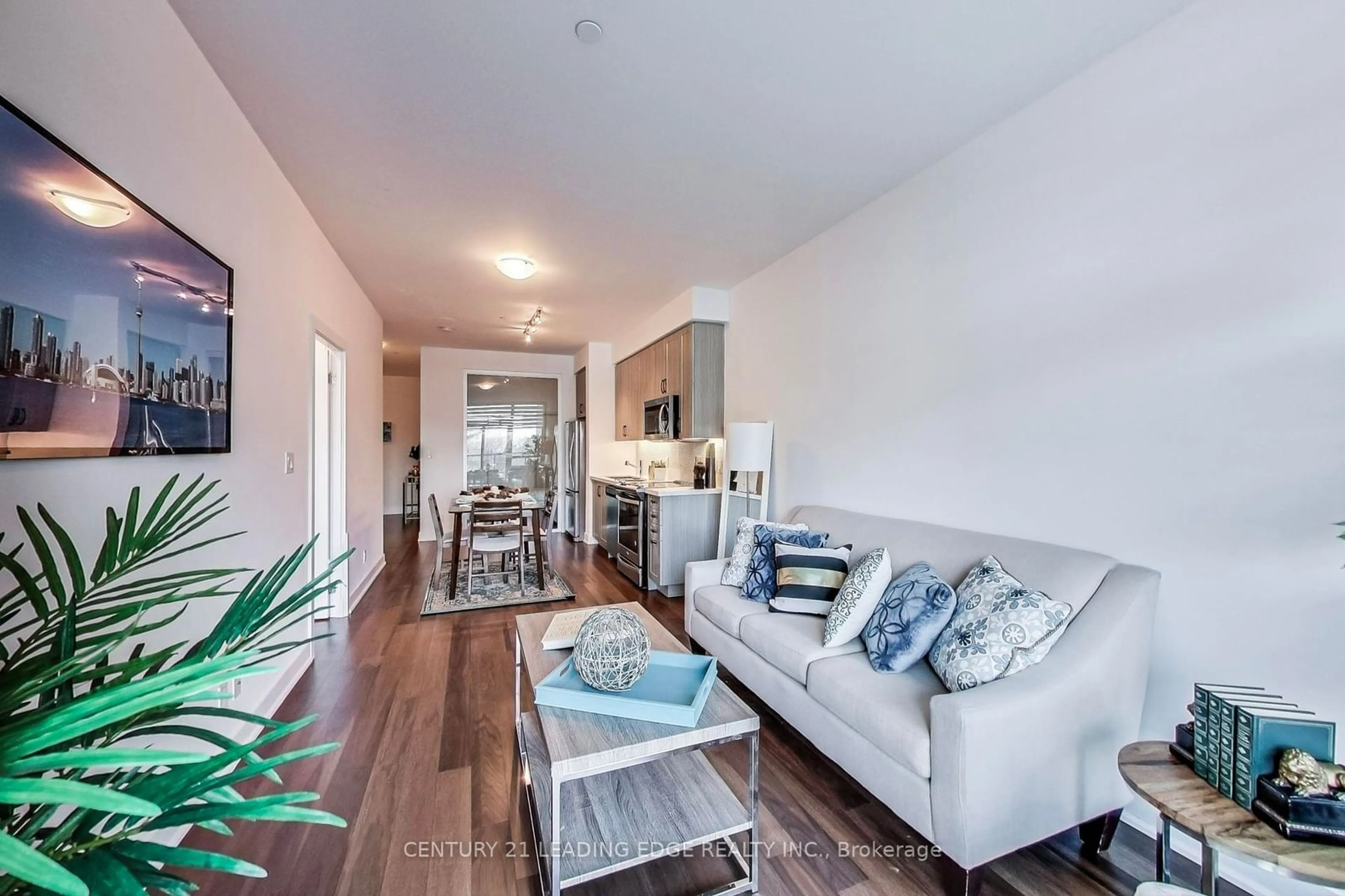 Living room, wood floors for 1486 Bathurst St #405, Toronto Ontario M5P 3G9