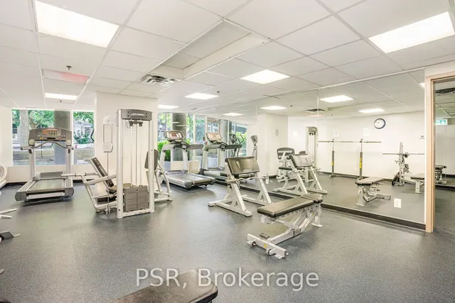 Additional property image - 650 Queens Quay Unit 921