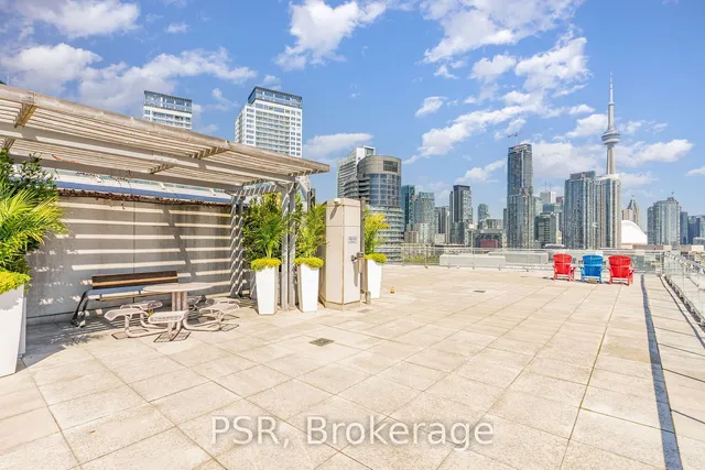 Additional property image - 650 Queens Quay Unit 921