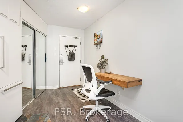 Additional property image - 650 Queens Quay Unit 921