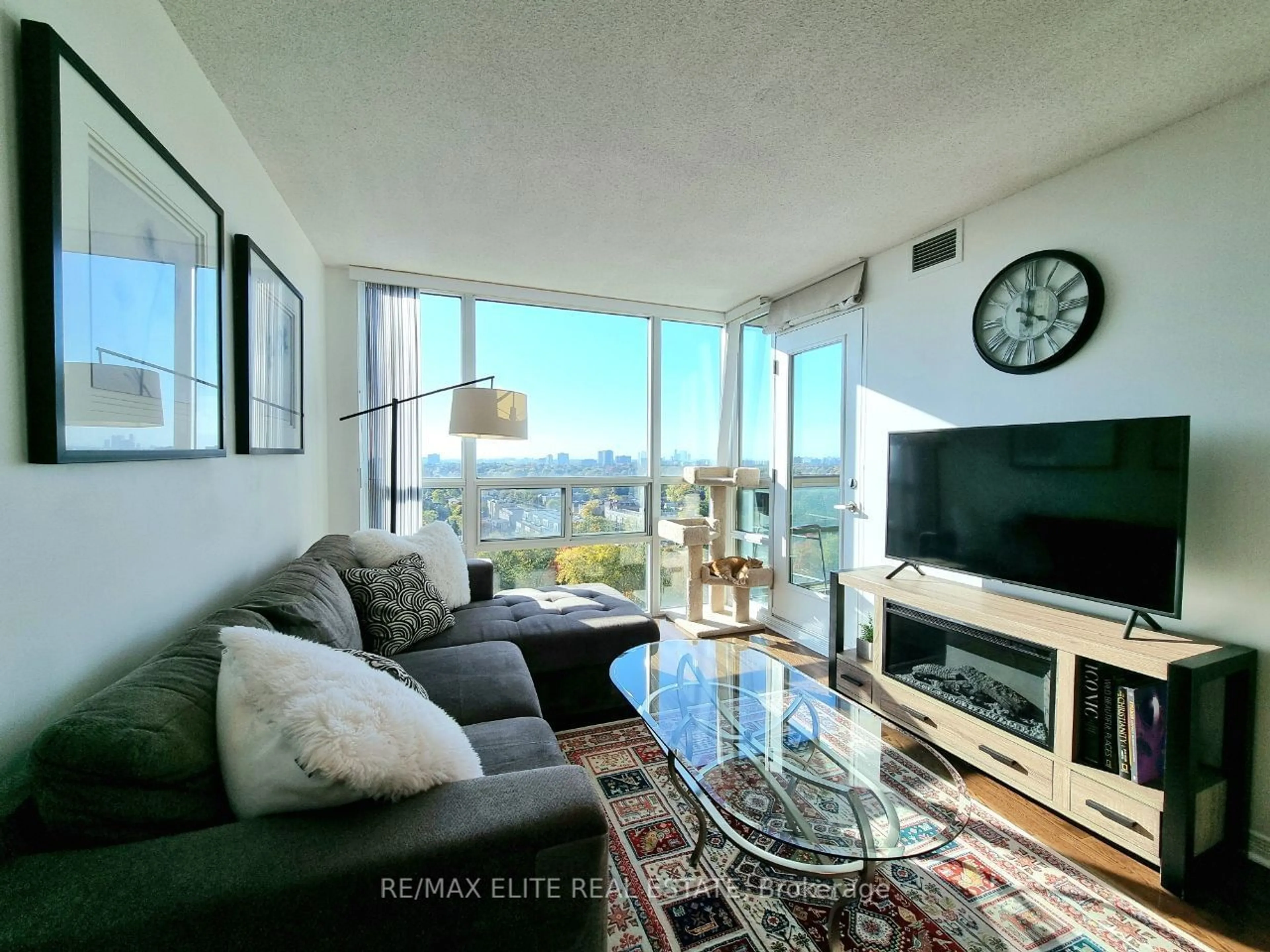 Living room for 503 Beecroft Rd #1709, Toronto Ontario M2N 0A2