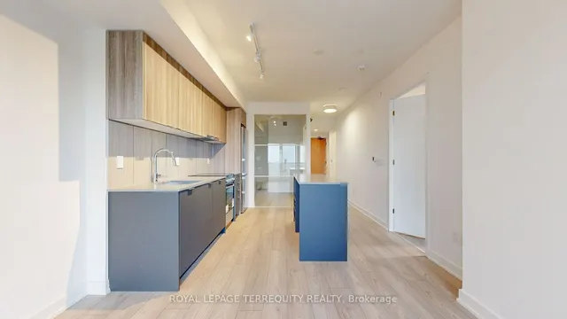 Additional property image - 8 Tippett Rd Unit 809