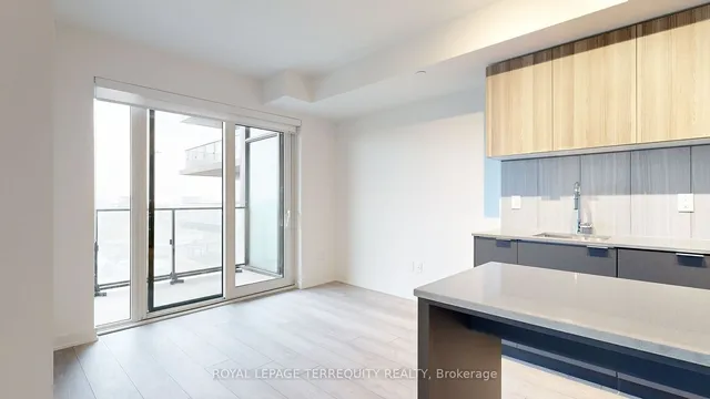 Additional property image - 8 Tippett Rd Unit 809