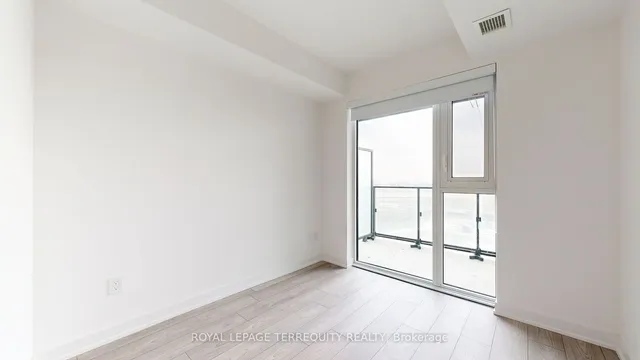 Additional property image - 8 Tippett Rd Unit 809