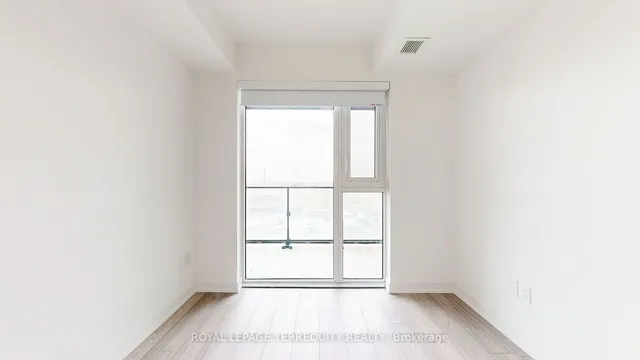 Additional property image - 8 Tippett Rd Unit 809