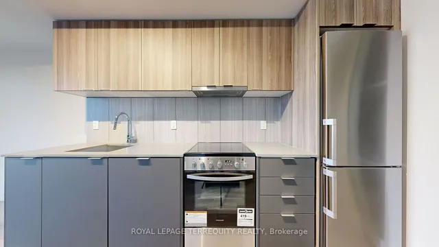 Additional property image - 8 Tippett Rd Unit 809