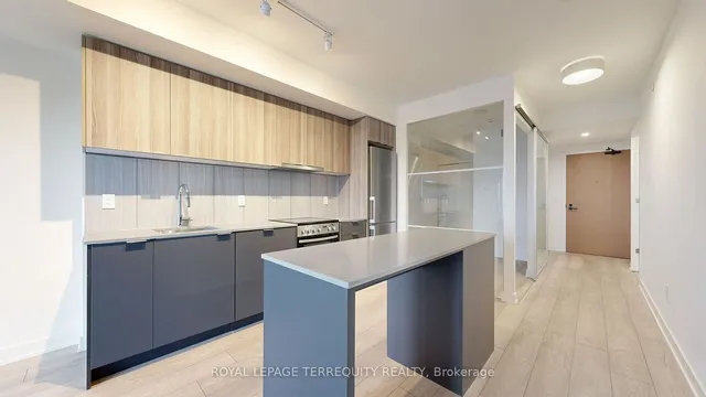 Additional property image - 8 Tippett Rd Unit 809