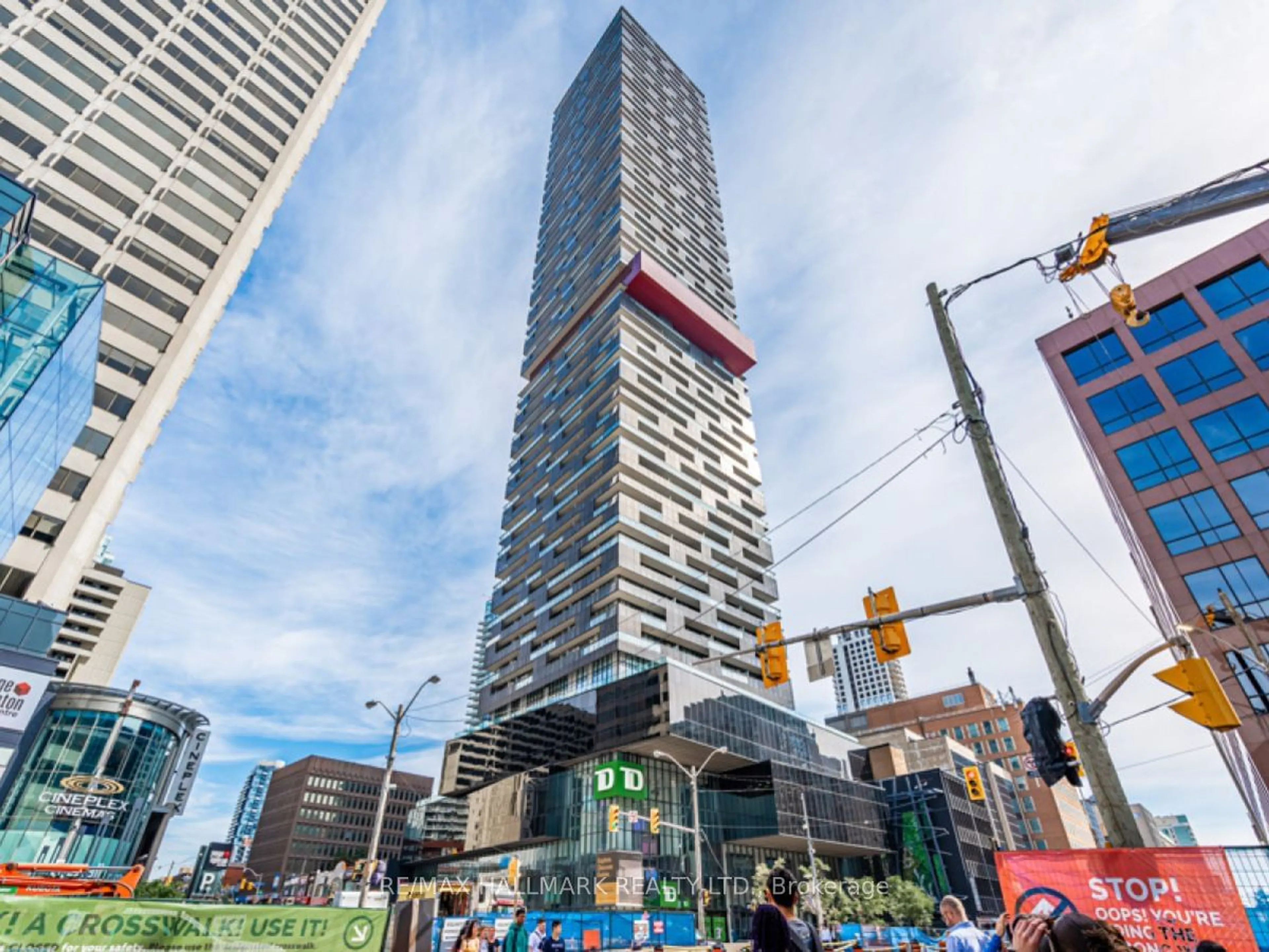 A pic from exterior of the house or condo, the front or back of building for 8 Eglinton Ave #2611, Toronto Ontario M4P 0C1