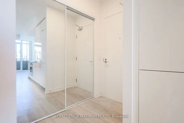 Additional property image - 234 Simcoe St Unit 720
