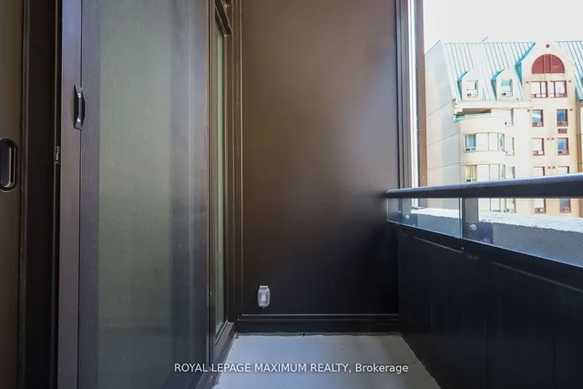 Additional property image - 234 Simcoe St Unit 720
